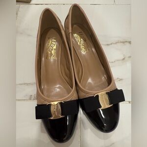 Salvatore Ferragamo Women's Tan and Black Flats